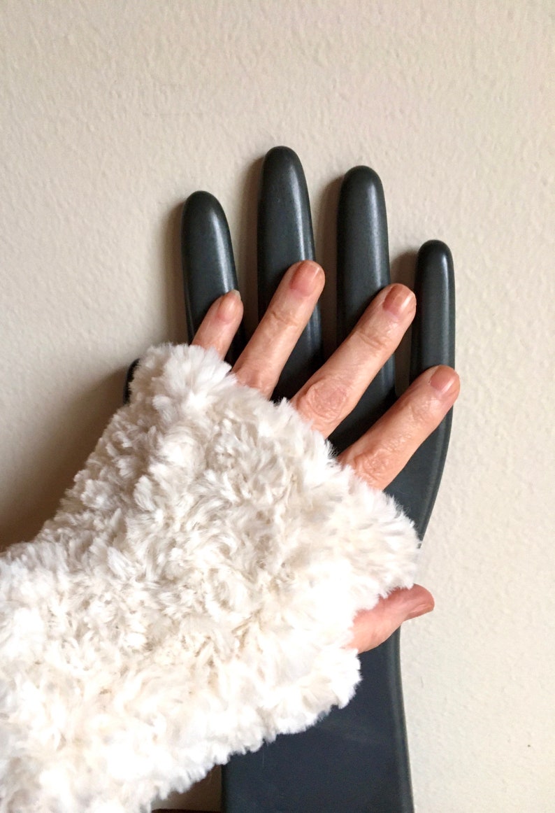 Fingerless Mitts knit in Faux Fur, Touchscreen Mitts, Faux Fur, Cozy Hand Warmers, Computer Handwarmers Eggshell