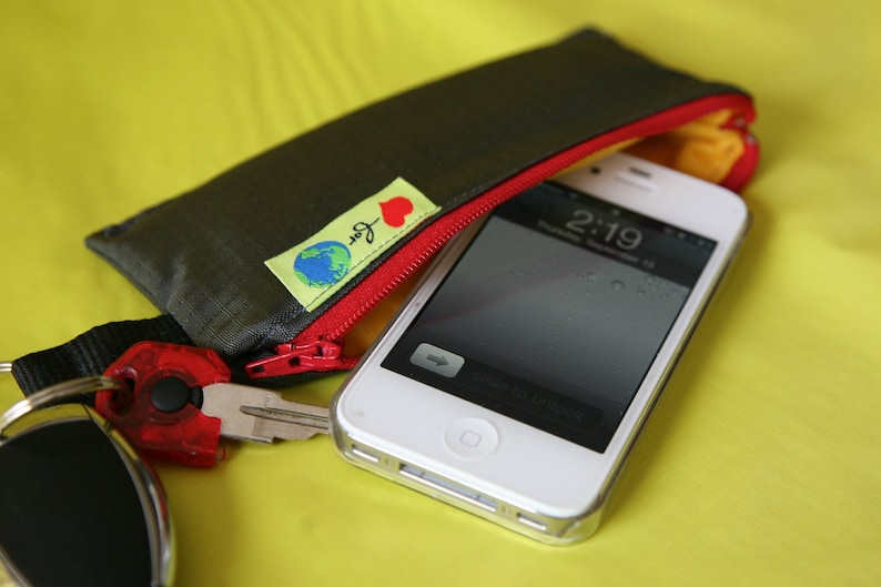 Cell phone Water protectant Bag and Key chain Padded custom iPhone case image 4