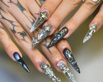 Handmade Y2K Press On Nails: Ombre Chrome Silver 3D Charm