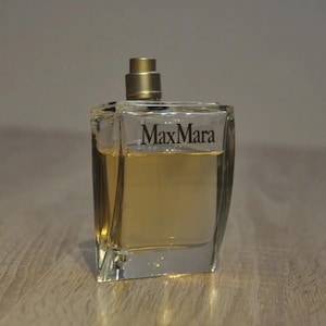 Max Mara Eau de Parfum 90 ml, Vintage, Descatalogado, Muy raro, Usado