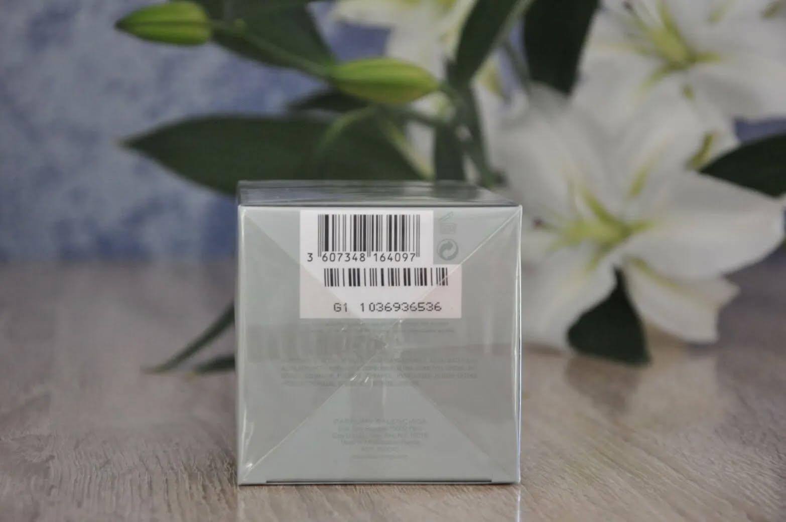 バレンシアガ レッセンス オードパルファム 50ml、廃盤、激レア、新品
