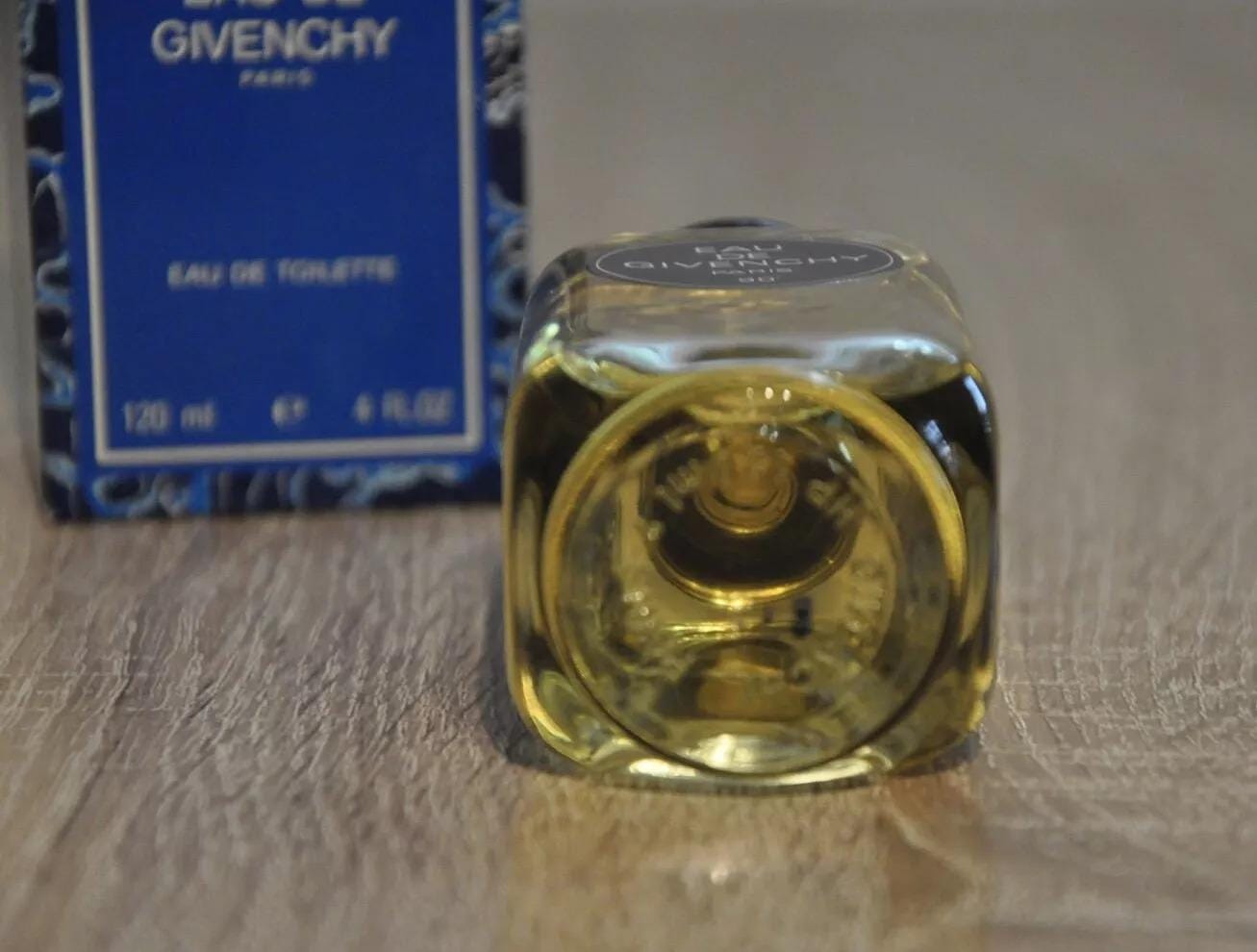 ヴィンテージ ジバンシィ オードトワレ 120ml、新品箱入り、廃盤