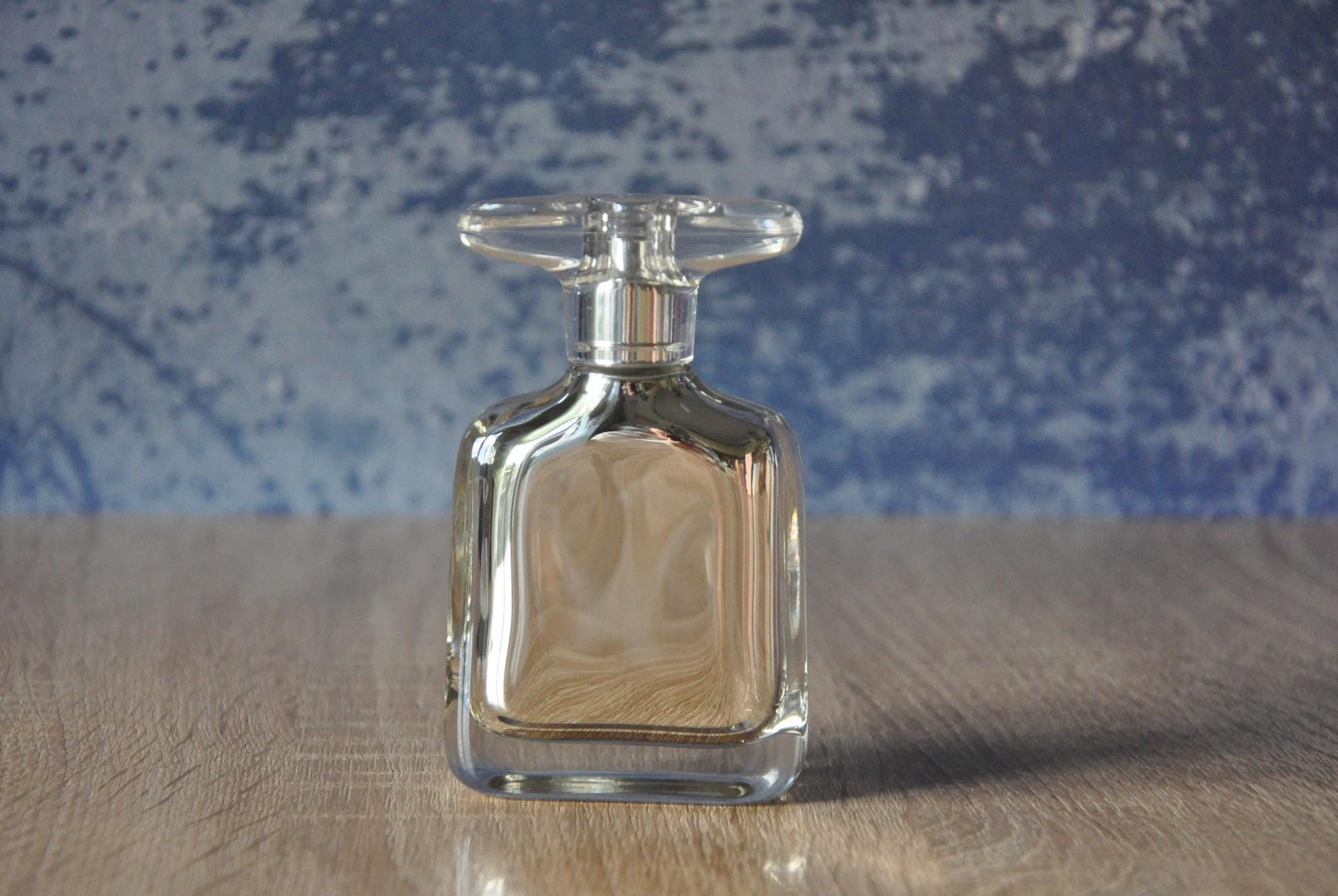 【廃盤】ナルシソロドリゲス エッセンス イリデッセンス オードパルファム 50 廃盤】ナルシソロドリゲス エッセンス イリデッセンス