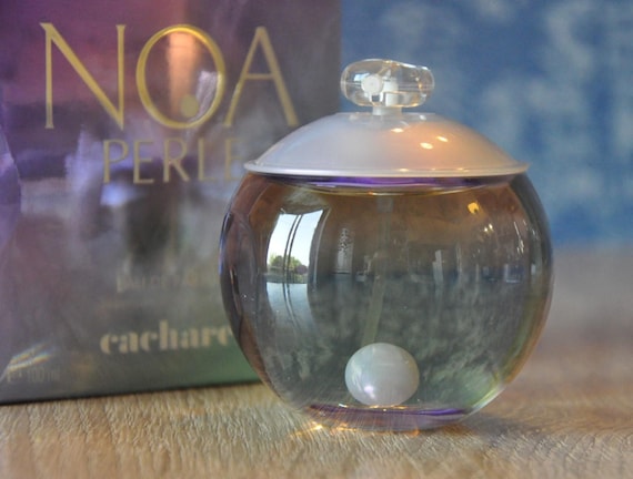 新品★CACHAREL NOA 100 ML ★キャシャレル♪♪♪ 新品☆CACHAREL NOA 100 ML ☆キャシャレル♪♪♪ Buy Cacharel Noa