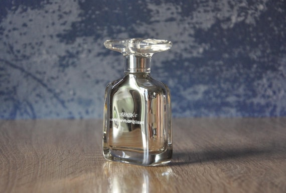 エッセンス バイ ナルシソ ロドリゲス オードパルファム 50ml、製造