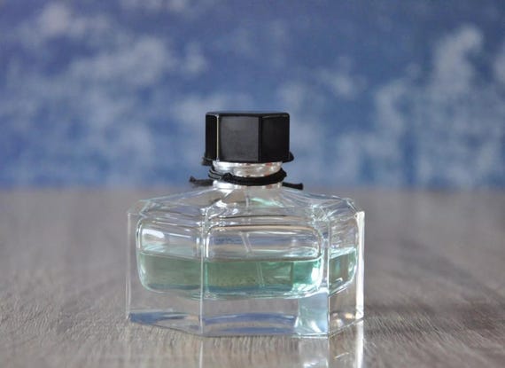 新品未開封 GUCCI Flora 75ml GUCCI グッチ フローラバイグッチ オードパルファム 香水 75ml