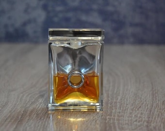ティファニーの香水 30ml 女性用オードパルファム。非常に希少、廃盤