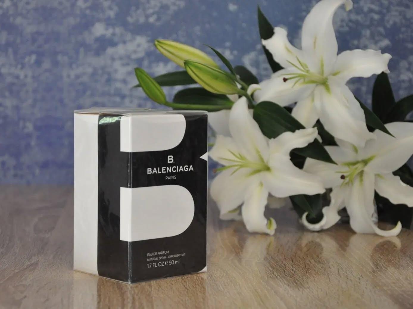 B. BALENCIAGA オードパルファム 50mL B. バレンシアガ オードパルファム 50ml、廃盤、非常に希少、新品