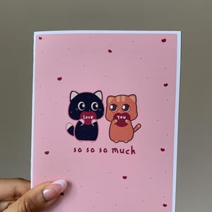 Cartão romântico fofo de gato preto e laranja | Aniversário de casamento ou namoro | Cartão de aniversário de casal de gatos fofos | Te amo tanto | Cartão em branco