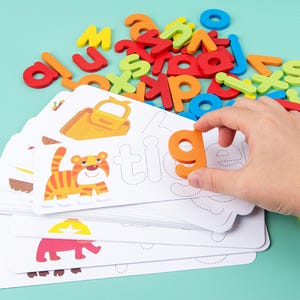 Woordspel, houten spellingspel voor kinderen, vroeg leren ABC-puzzelspeelgoed, interactief kindercadeau voor hersenontwikkeling, leuk kerstcadeau