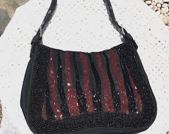 Black & red Beaded Shoulder bag 17 cm x 22 cm