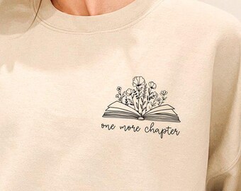 Minimalist Bookish Sweatshirt, Pocket Gift for Book Lover, Librarian Sweatshirt, Reading Sweatshirt, Teacher Sweatshirt, Book Nerd Sweater