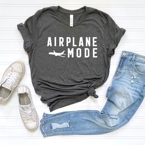 Travel Shirt, Airplane Mode Shirt, Aviation Shirt, Pilot Shirt, Vacation Shirt, Easily Distracted by Airplanes Shirt, Airplane Lover Shirt zdjęcie 3