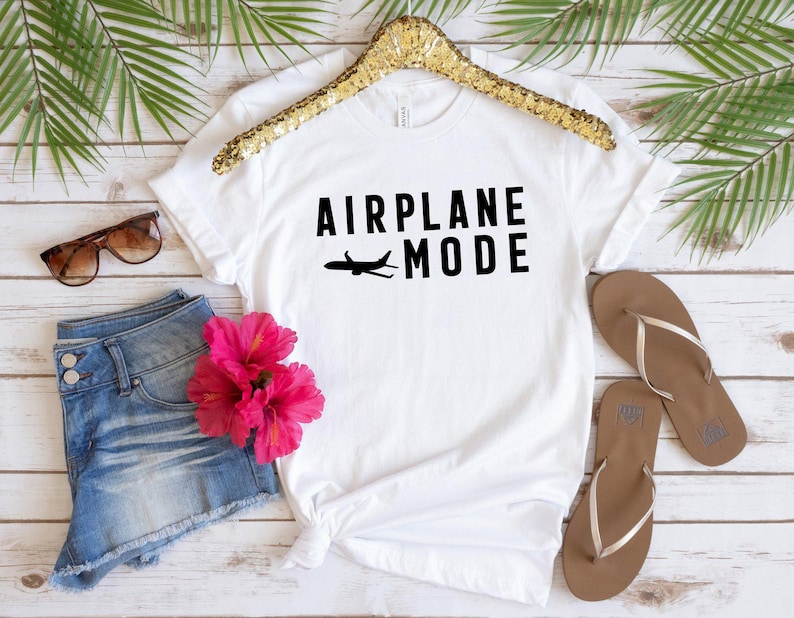 Travel Shirt, Airplane Mode Shirt, Aviation Shirt, Pilot Shirt, Vacation Shirt, Easily Distracted by Airplanes Shirt, Airplane Lover Shirt zdjęcie 1