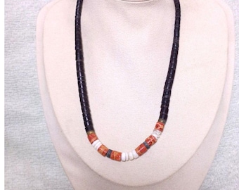 Vintage Herren Handgefertigte weiße Muschel und Coral Heishi Perlen Strang Halskette