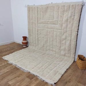 Handmade Cream Moroccan Berber Rug with Minimalist Geometric Pattern, Soft Wool Floor Decor, Large Area Rug, boho rug for indoor