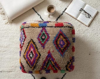 Puf marroquí auténtico, cojín de suelo kilim de lana peluda, asiento otomano bohemio, estampado geométrico vibrante, decoración acogedora para el salón (sin relleno).