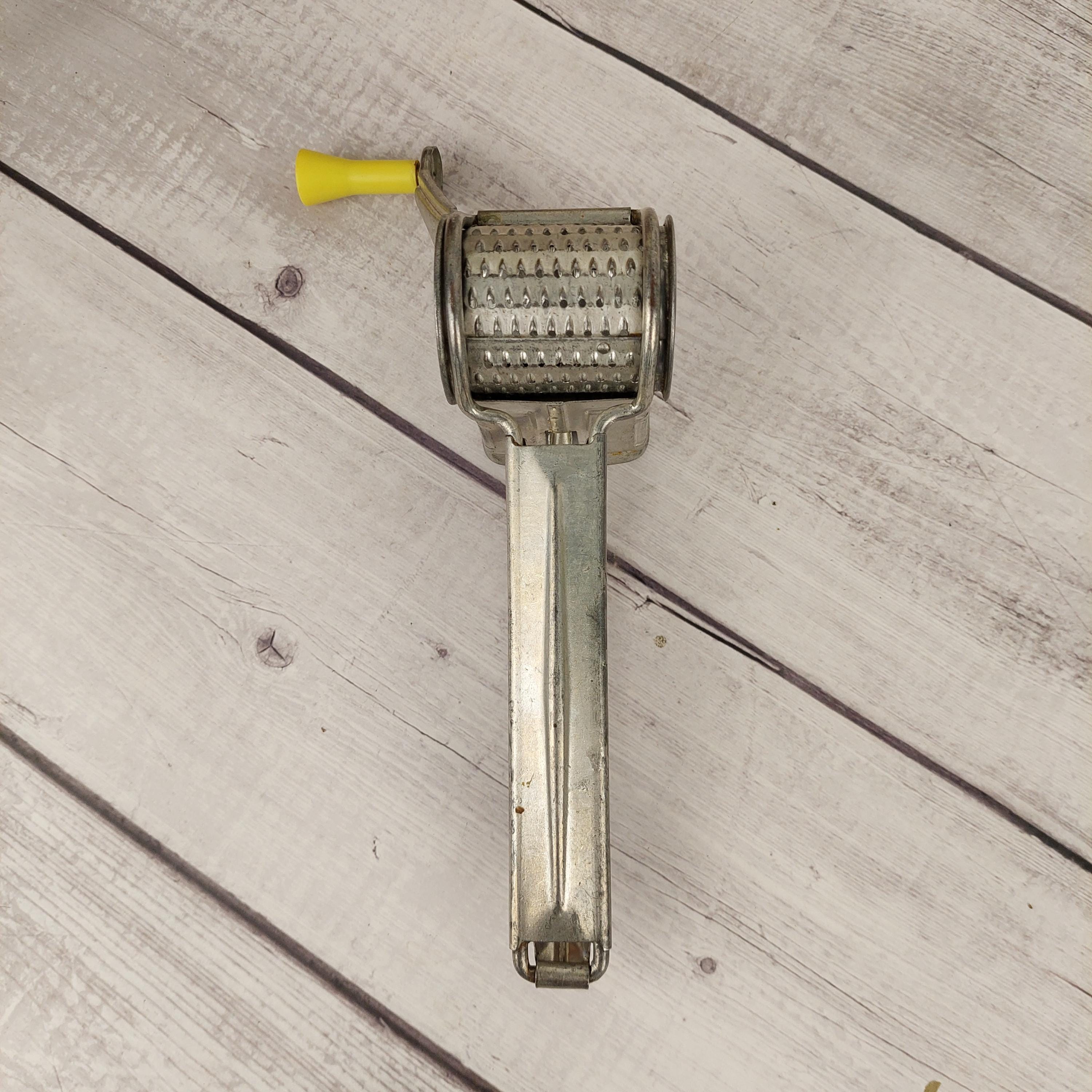 ヴィンテージチーズミル、回転式手動おろし金、Mouli Grater、1950年代 