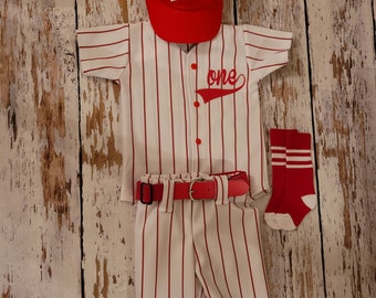 Baseball Cake smash outfit-SPECIFIC DATE MESSAGE 1st ! Un, maillot de baseball du premier anniversaire, rayures rouges, uniforme de baseball, pantalon de baseball,