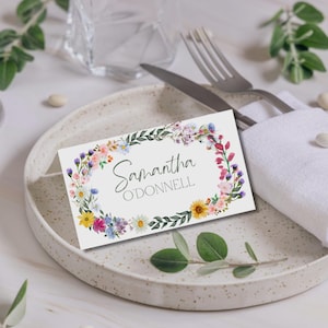 Blumenhochzeit Platzkarten Liebe in Blüte Brautparty druckbare Namensschild Wildblumen Tischkarte Hochzeit Sitzschild Gartenparty Dekor