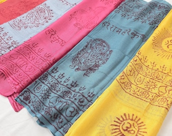 Sarong coprispalle indiano copricapo copricostume cotone super leggero Om mantra divinità indù stola made in India