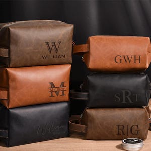 Personalisierte Leder Kulturtasche, Gravierte Leder Reisetasche, Trauzeugen Geschenke, Jubiläumsgeschenk, Leder Dopp Tasche, Geschenk für Papa / Ihn