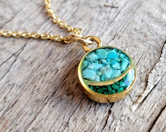 Crushed Turquoise and Green Stone Inlay Necklace - Crushed Kingman Turquoise and Malachite - Small Gold Split Circle Necklace