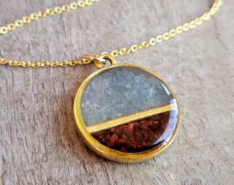 Crushed Blue Kyanite and Red Tiger's Eye Necklace - Crushed Stone - Light Blue and Burgndy Gold Horizon Split Circle Necklace