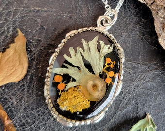 Real Lichen Necklace - Nature Jewelry - Botanical Jewelry - Woodland Necklace - Silver Oval Lichen Necklace