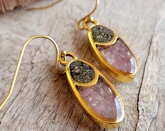 Crushed Stone Earrings - Crushed Lilac Lepidolite and Pyrite Dangle Earrings - Gold Oval Stone Inlay - Nature Jewelry