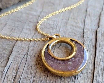 Crushed Lilac Lepidolite Stone Necklace - Crushed Stone - Lepidolite and Gold Eclipse Split Circle Necklace