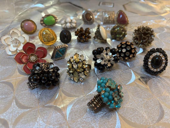 Vintage Robert Allison statement stretch ring, HU… - image 2