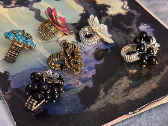 Vintage Robert Allison statement stretch ring, HU… - image 12