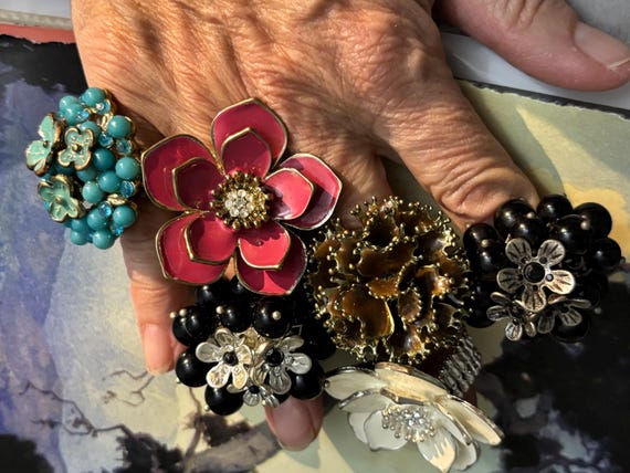 Vintage Robert Allison statement stretch ring, HU… - image 16