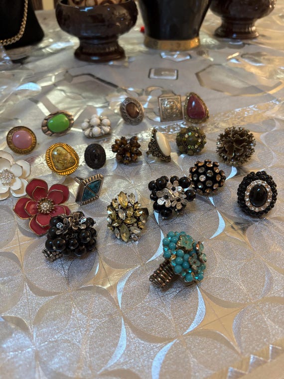 Vintage Robert Allison statement stretch ring, HU… - image 1