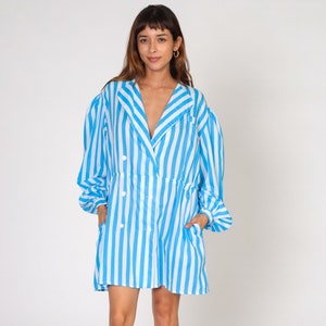 Vestido listrado para o dia, minivestido dos anos 80, azul e branco, com botões, camisa, manga bufante, gola alta, estilo preppy, vintage, anos 80, grande xl