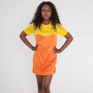 Vintage Mod Mini Kleid Orange Color Block 60er Jahre 70er Jahre Space Age Etuikleid Gogo Zweifarbiges Kleid Twiggy Stewardess Kurzarm Medium