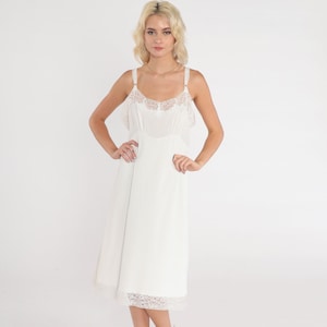 White Slip Dress 70s Lace Trim Lingerie Nightgown Midi Full Slip Empire Waist Adjustable Spaghetti Strap Nylon Bridal Vintage 1970s Medium M