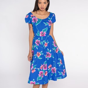 Tropisches Blumen Kleid 80er Jahre Blau Hawaiianischer Rückenfrei Midi Boho Keyhole Vintage 1980er Jahre Sommer Hoch taillierte Blumen Print Mütze Puffärmel Kleine S