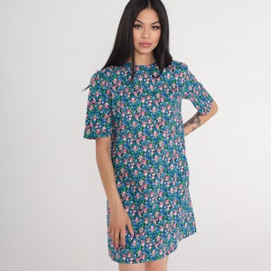 Iris Print Dress 80s Floral Mini Dress Short Sleeve Shift Retro Flower Print Day Dress Garden Party Green Blue Pink Vintage 1980s Small S