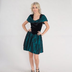 90er Party Kleid Schwarzer Samt Grüner Taft Mini Kleid Retro High Waist Voller Rock Formelles Minikleid zum Ausgehen Vintage 1990er Jahre S