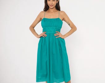 Vestido veraniego de verano de los 90, color verde azulado, con bordados y aberturas, de Jessica Howard, de algodón, estilo midi, con estampado floral y detalles en turquesa y aguamarina. Ideal para vacaciones en la playa. Talla S.