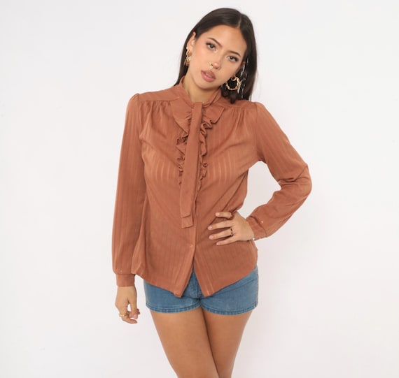 70s Ruffle Jabot Blouse Tan Mock Neck Tie Neck Pleated Sheer Brown Rust Terra Cotta Victorian Prairie Dark Academia Top Graff Medium M