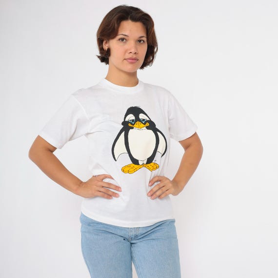Vintage 80s Penguin T-Shirt Graphic Tee Funny 1986 “This Penguin Far Exceeds the Average” Text Humor 1980s White Crewneck Screen Stars Small