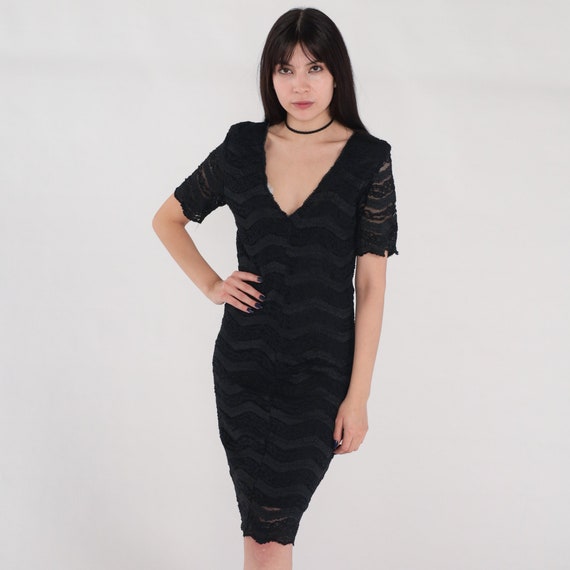 Black Lace Dress 90s Party Dress Knee Length Pencil V Neck Bodycon Sheath Wiggle Short Sleeve Cocktail Simple LBD Vintage 1990s Medium 10