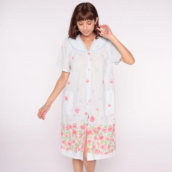 90s Floral Nightgown White Pink Green Border Cotton House Dress Short Sleeve Collar Cottagecore Prairie Vintage Housecoat Loungewear Small S