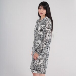60s Shift Dress Black White Mod Mini Dress Geometric Print Shirtdress Half Button Up Retro Sixties Long Sleeve Vintage 1960s Byer Medium M