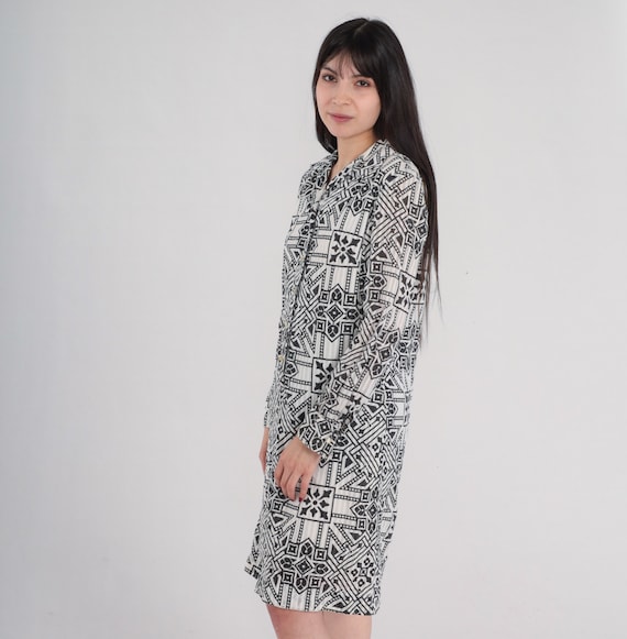60s Shift Dress Black White Mod Mini Dress Geometric Print Shirtdress Half Button Up Retro Sixties Long Sleeve Vintage 1960s Byer Medium M