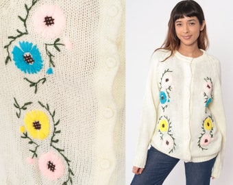 70s Floral Embroidered Cardigan Sweater Off-White Acrylic Knit Bohemian Sweater 1970s Grandma Hippie Boho Raglan Sleeve Vintage Large