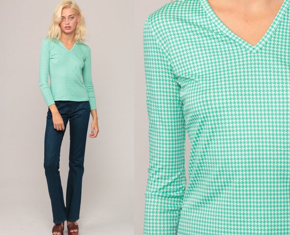 V Neck Shirt Checkered Houndstooth Shirt 70s Long Sleeve Top Retro Blouse Vintage T Shirt 1970s Green White Small Medium